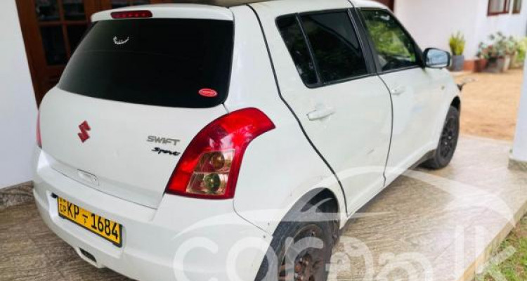 SUZUKI SWIFT 2011