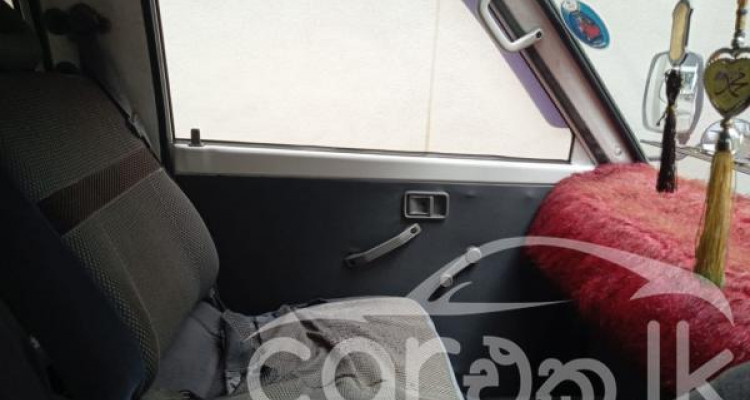 MAZDA BONGO 1995