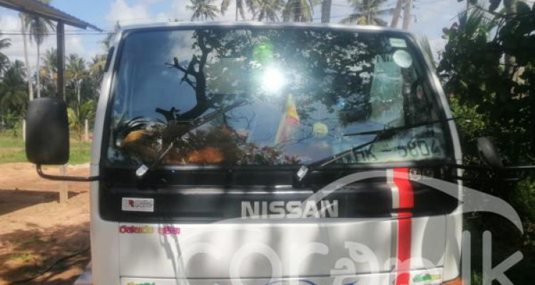 NISSAN ATLAS 1999