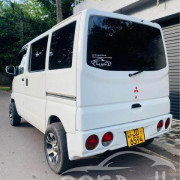 MITSUBISHI MINICAB 2000