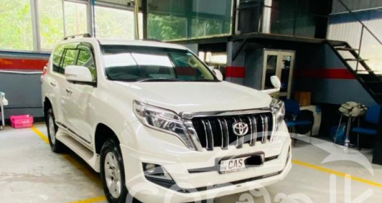 TOYOTA LAND CRUISER PRADO 2016