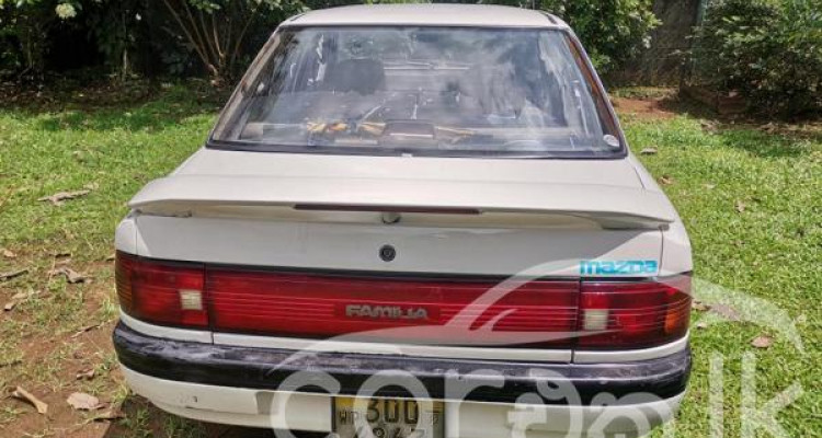 MAZDA FAMILIA 1995