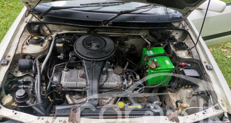MAZDA FAMILIA 1995