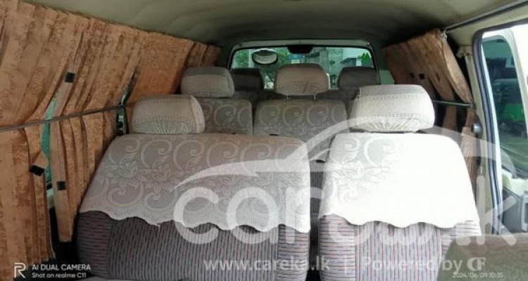 NISSAN CARAVAN 2000