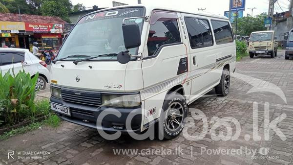 NISSAN CARAVAN 2000