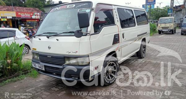 NISSAN CARAVAN 2000