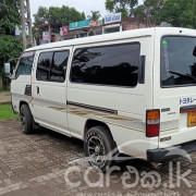 NISSAN CARAVAN 2000