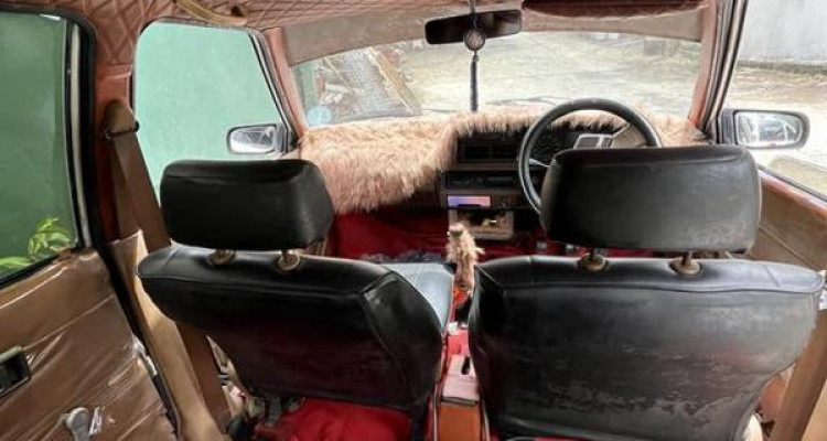 MAZDA 323 1983