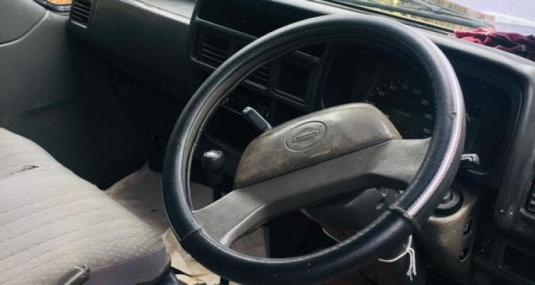 NISSAN VANETTE 1998