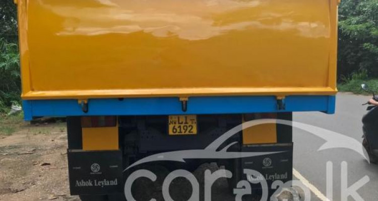 LANKA ASHOK LEYLAND TIPPER 2011