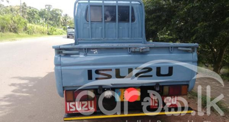 ISUZU NHR 1999