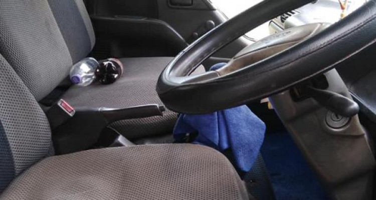 ISUZU NHR 1999