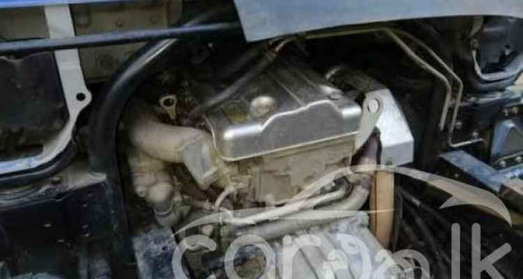 MITSUBISHI CANTER 2005