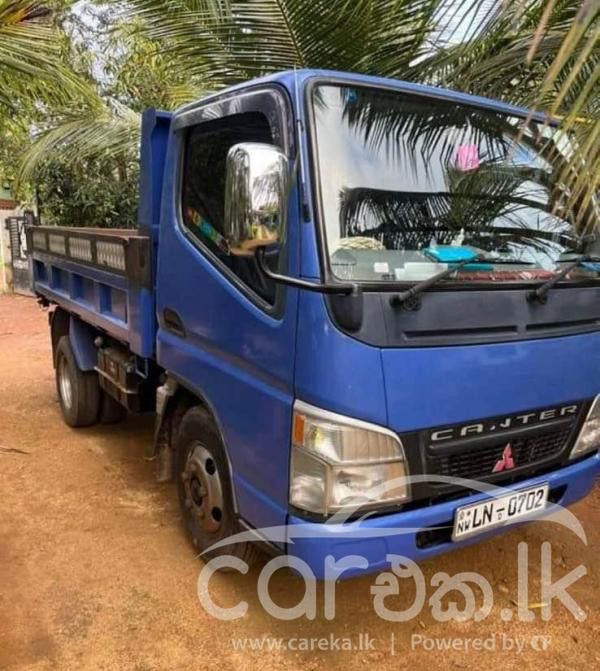 MITSUBISHI CANTER 2005
