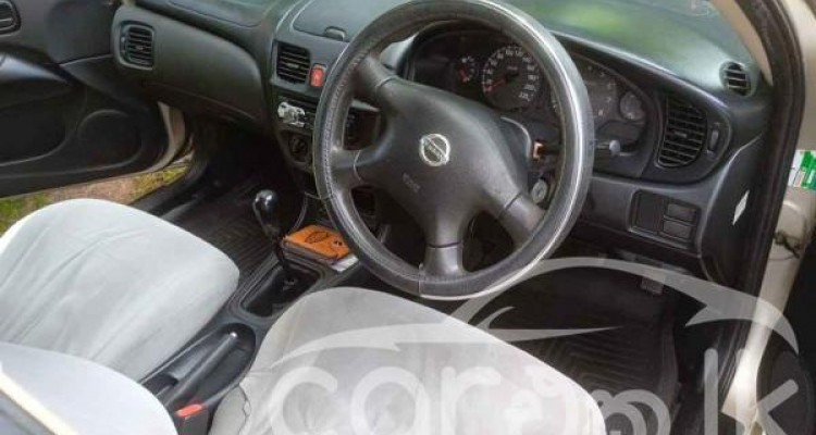 NISSAN SUNNY N17 2004