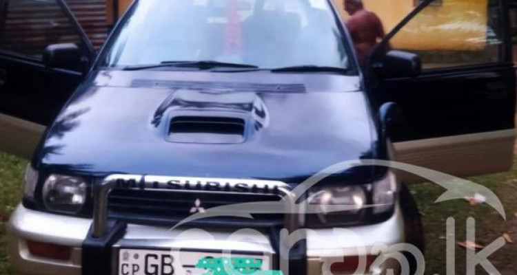 MITSUBISHI RVR 1997