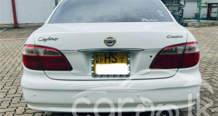NISSAN CEFIRO 2000