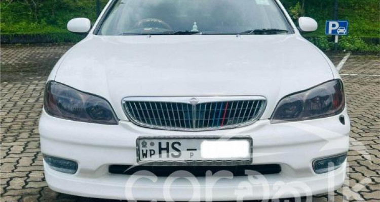NISSAN CEFIRO 2000