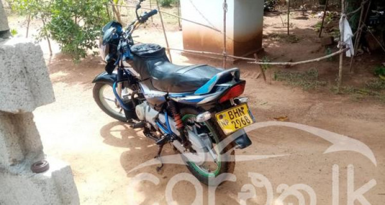 BAJAJ CT100 2018