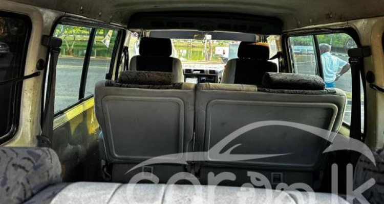 NISSAN VANETTE 2000