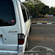NISSAN VANETTE 2000