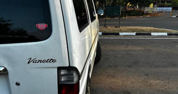 NISSAN VANETTE 2000
