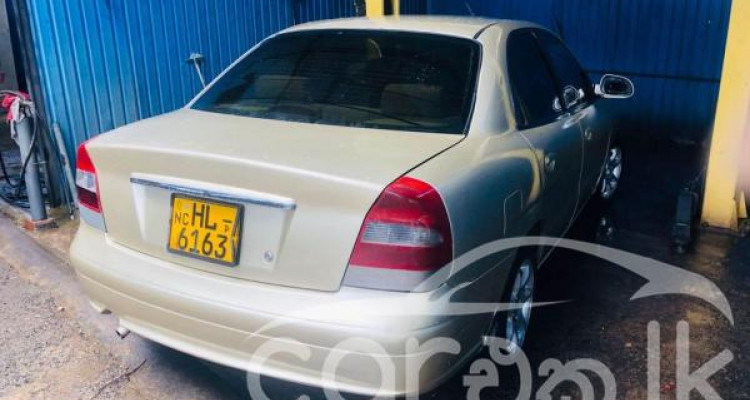 DAEWOO NUBIRA 2000
