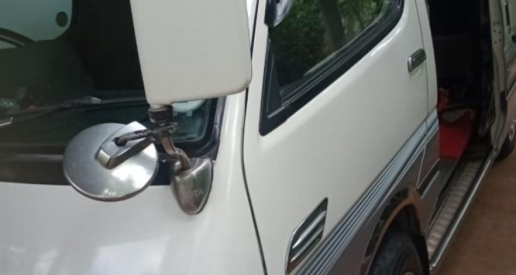 TOYOTA DOLPHIN 1998