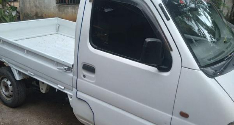 SUZUKI BATTA LORRY 2000