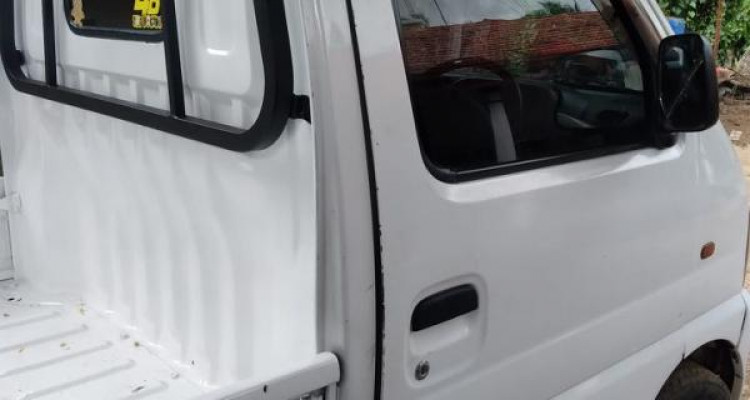 SUZUKI BATTA LORRY 2000