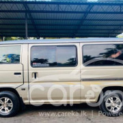 NISSAN CARAVAN 1996