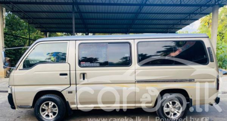 NISSAN CARAVAN 1996