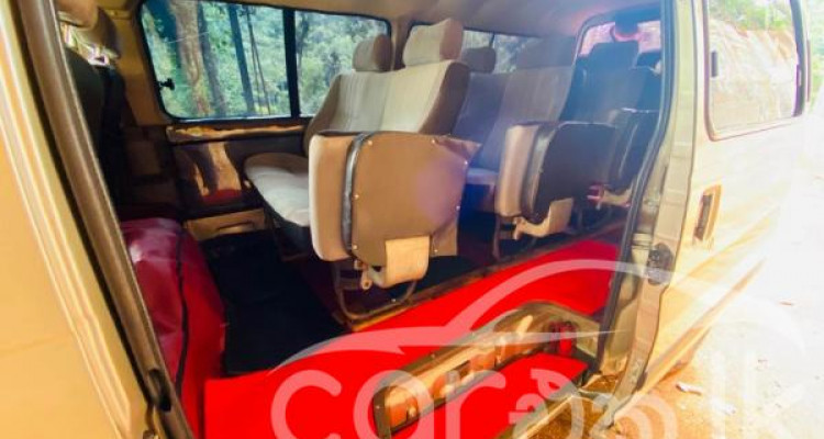 NISSAN CARAVAN 1996