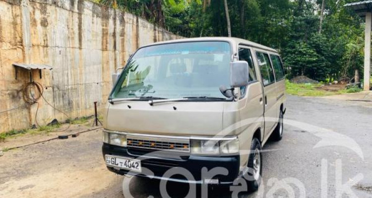 NISSAN CARAVAN 1996
