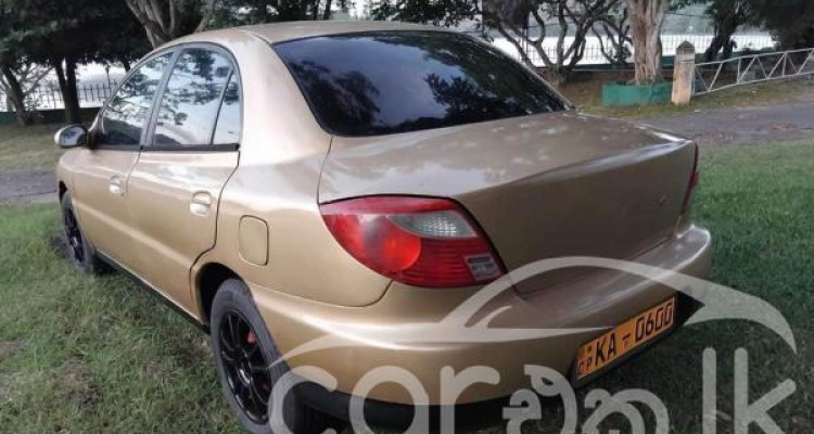 KIA RIO 2002