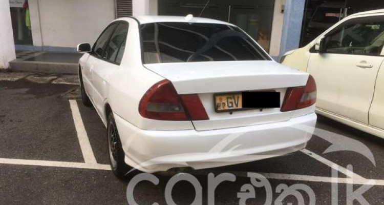 MITSUBISHI LANCER CK2 2001