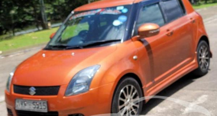 SUZUKI SWIFT 2004