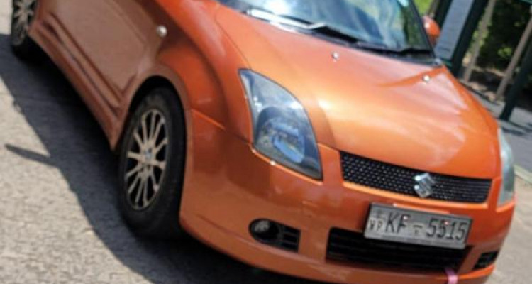 SUZUKI SWIFT 2004