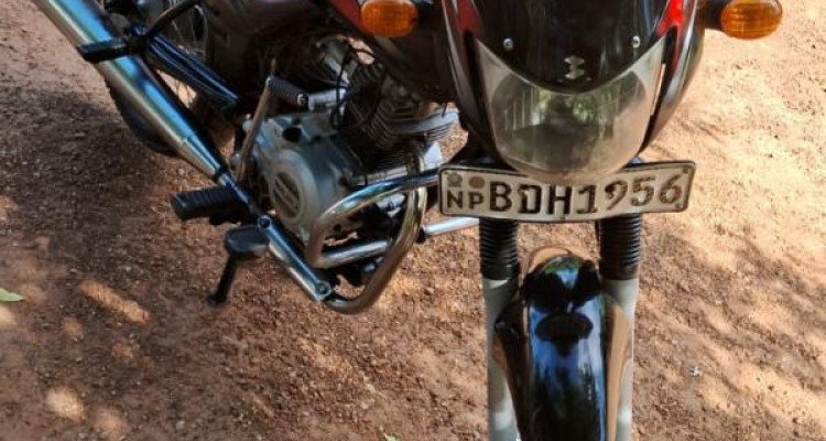 BAJAJ CT100 2015