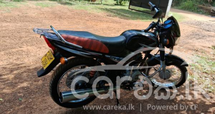 BAJAJ CT100 2015