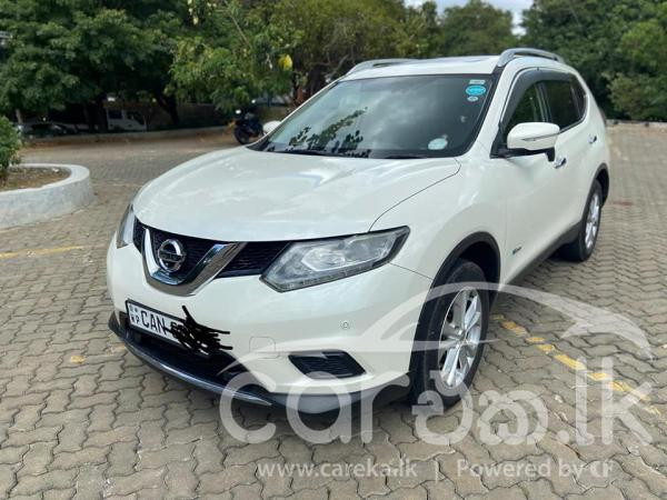 NISSAN X TRAIL 2015