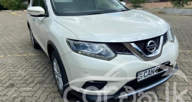NISSAN X TRAIL 2015