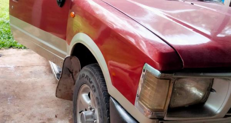 NISSAN DATSUN 1981