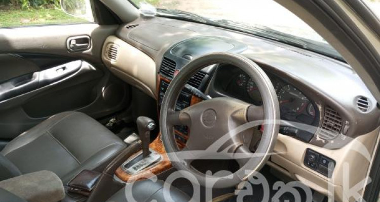 NISSAN SUNNY 2000