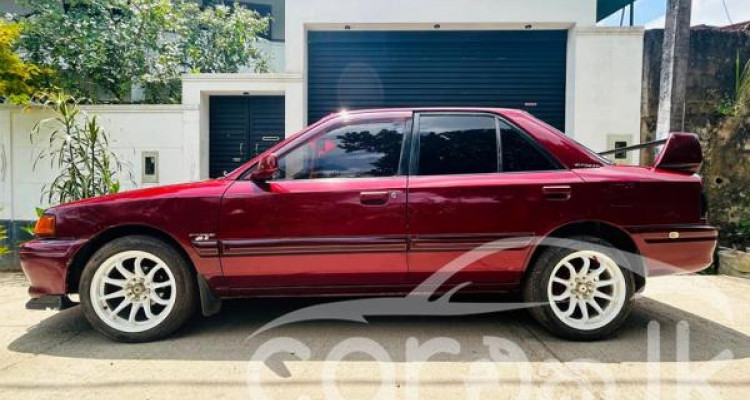 MAZDA FAMILIA 1994