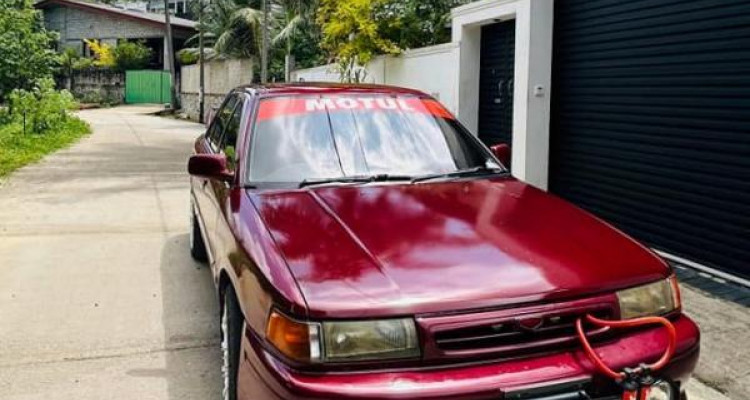 MAZDA FAMILIA 1994