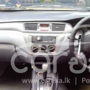 MITSUBISHI LANCER CS2 2001