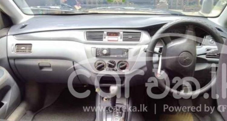 MITSUBISHI LANCER CS2 2001