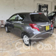 TOYOTA VITZ 2016