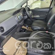 TOYOTA VITZ 2016